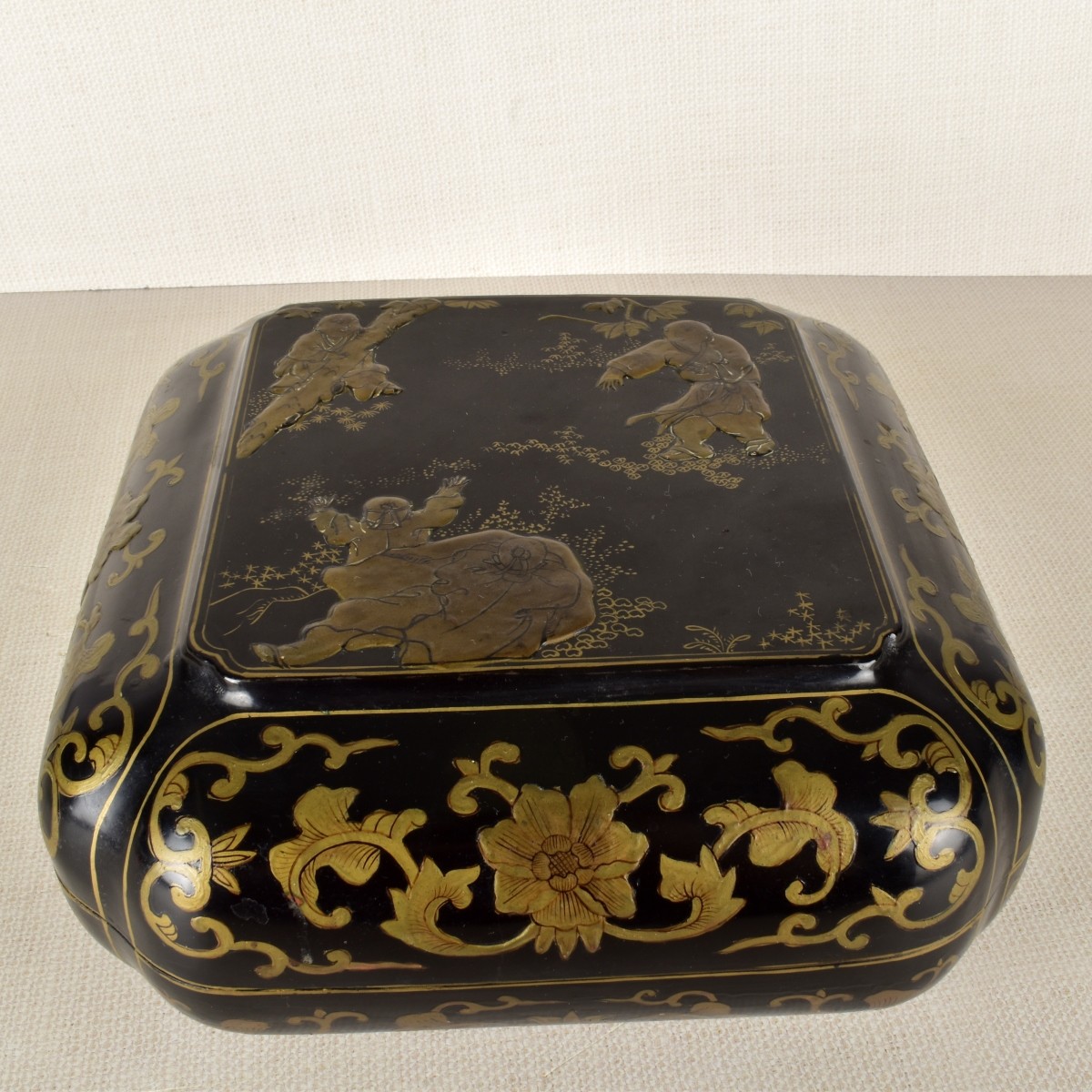 Vintage Chinese Black & Gold Lacquered Box