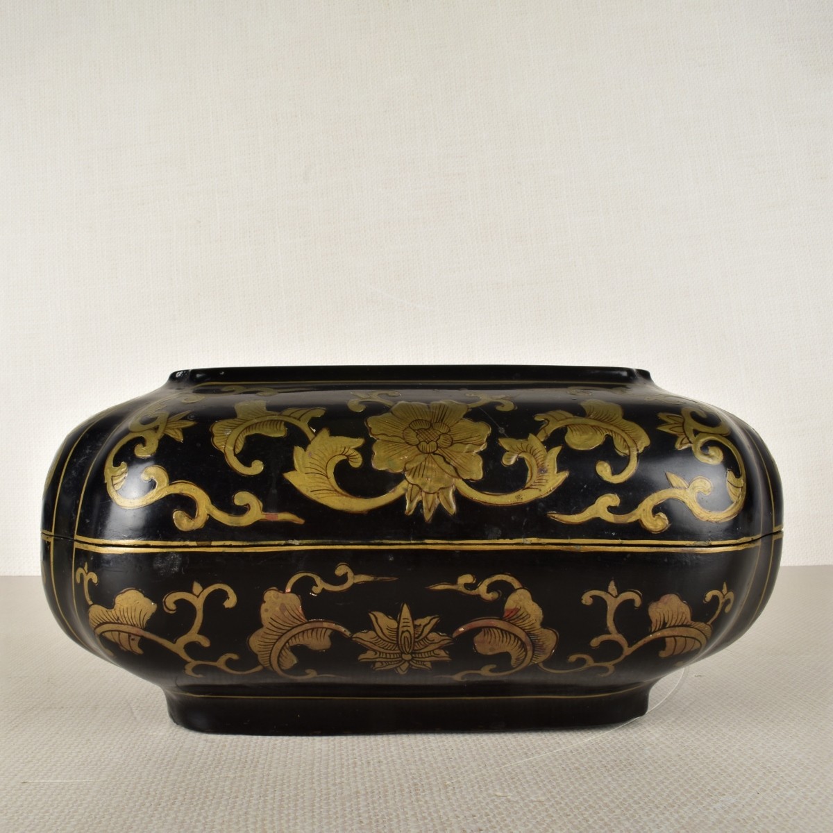 Vintage Chinese Black & Gold Lacquered Box