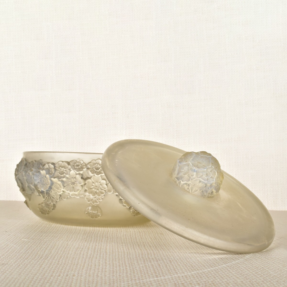 Rene Lalique "Primeveres" Powder Box