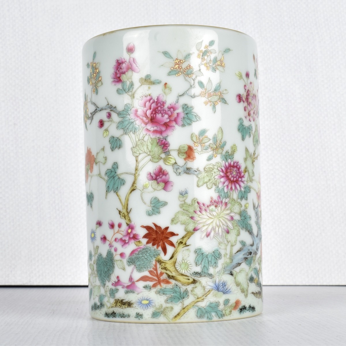 Chinese Rose Medallion Porcelain Vase