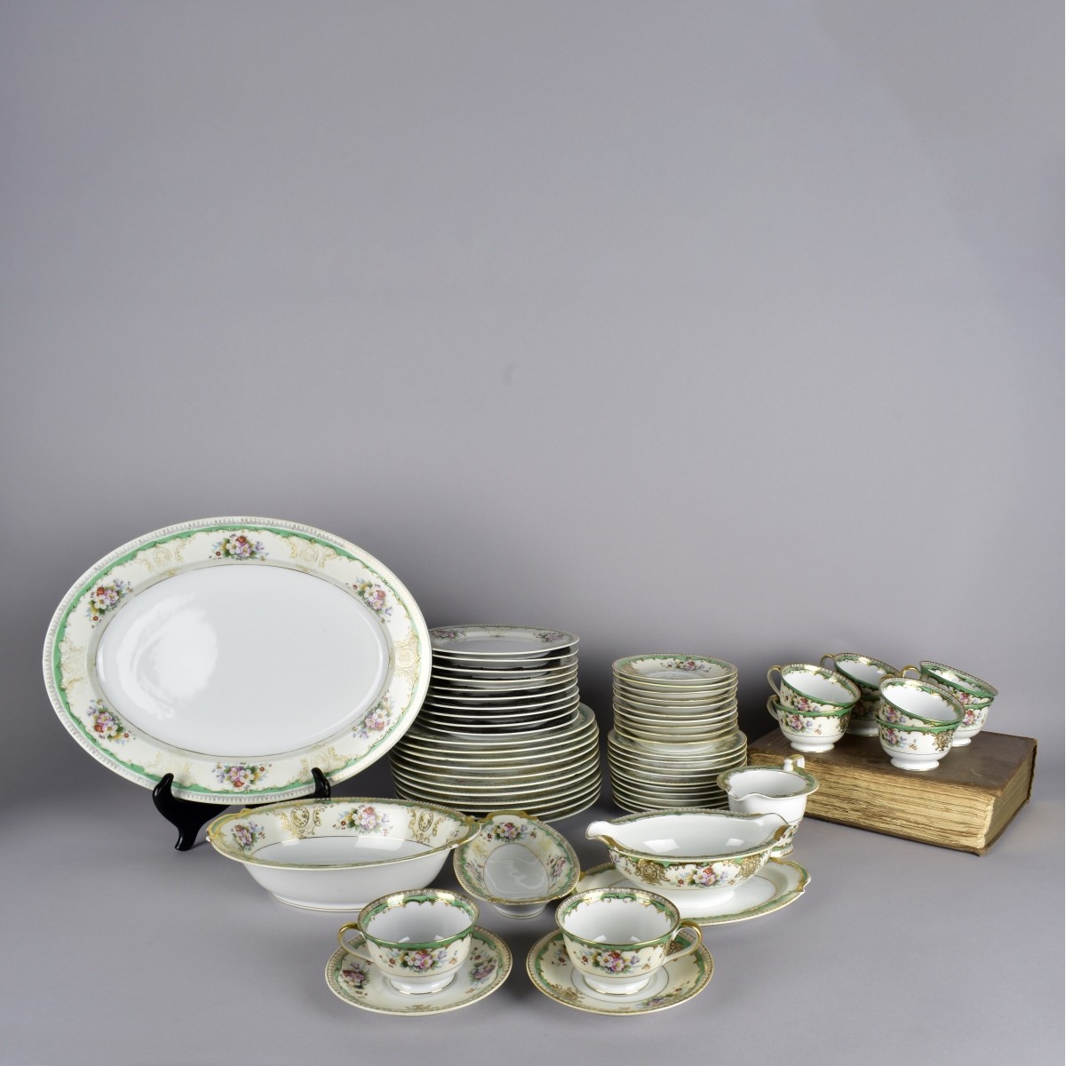 Noritake Sabina Set of China 58 Pcs