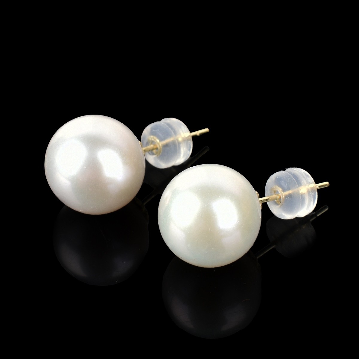 Akoya Pearl and 18K Ear Studs