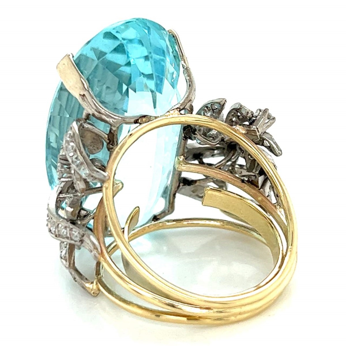 Aquamarine, Diamond and 18K Ring