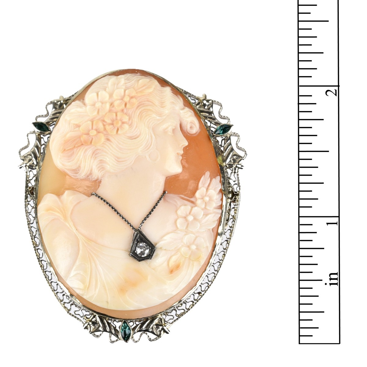 Cameo and 14K Pendant / Brooch