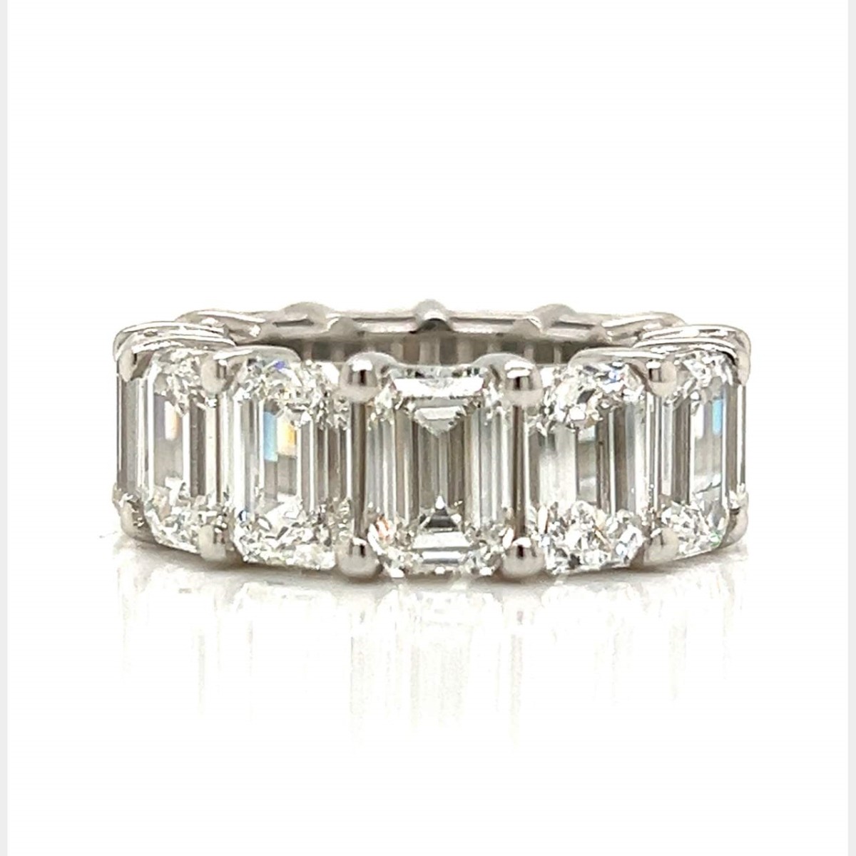 Lugano Diamond and 18K Ring