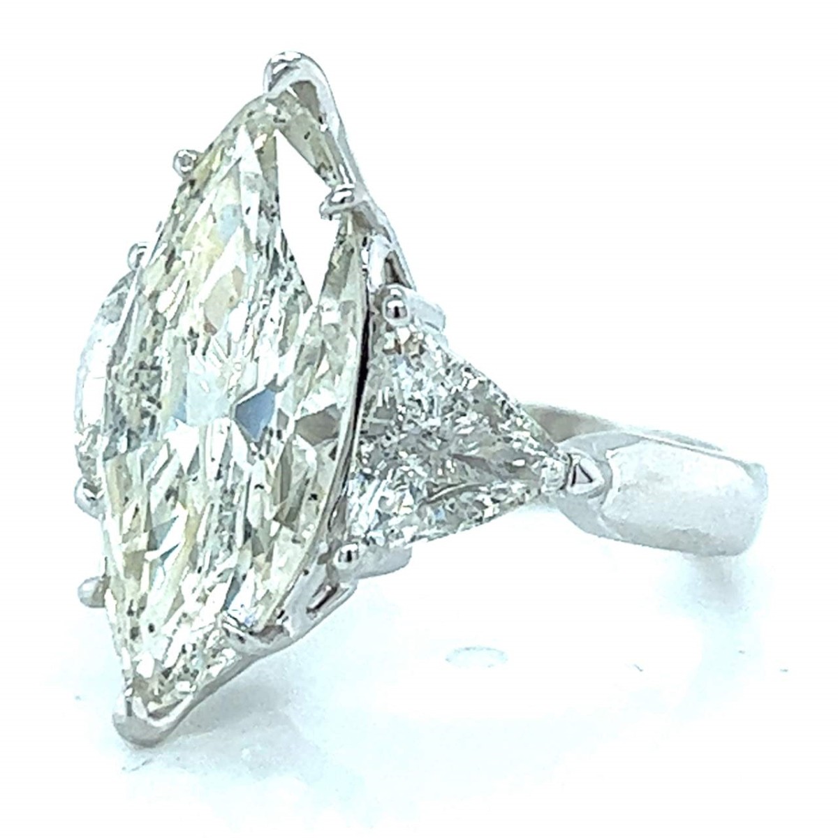 Diamond and 18K Ring