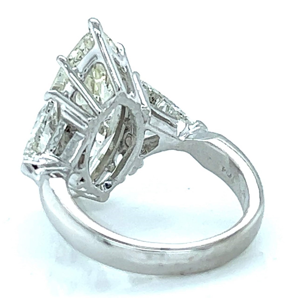 Diamond and 18K Ring