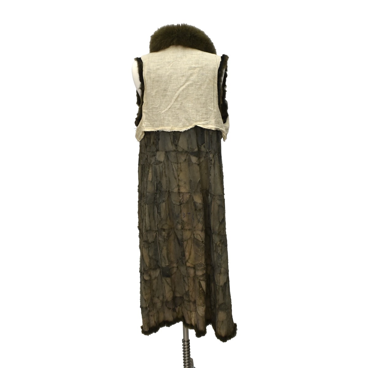 Fur Sleeveless Coat with Fox Collar