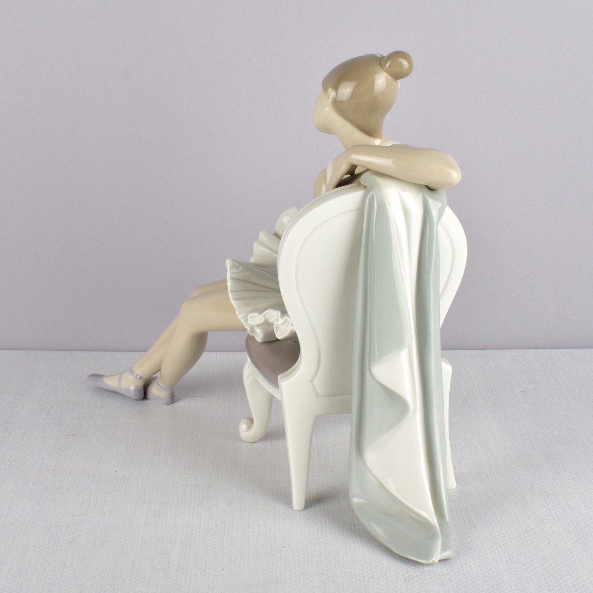 Lladro Glazed Porcelain Figurine