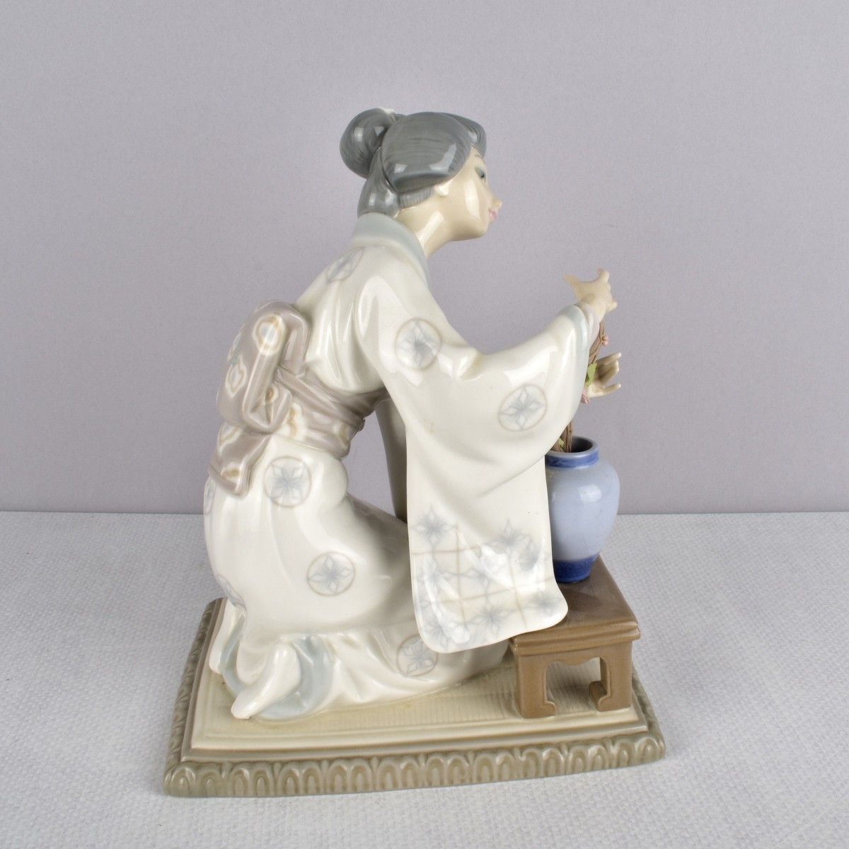 Lladro Glazed Porcelain Figurine