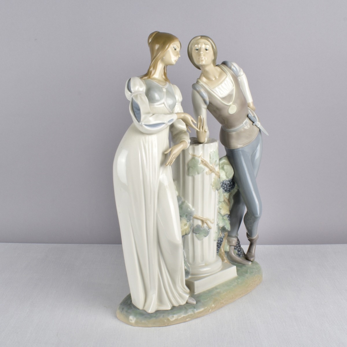 A Large Lladro Glazed Porcelain Figurine