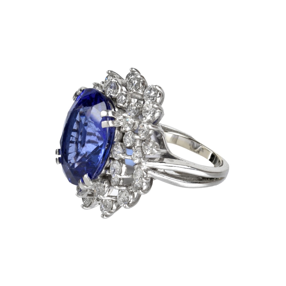 Tanzanite, Diamond and 18K Ring