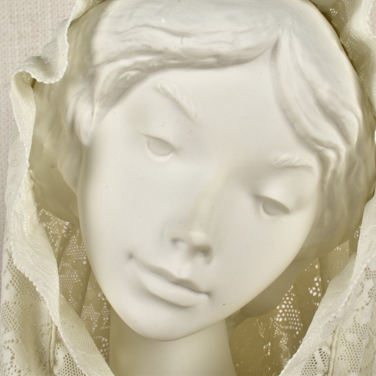 Lladro Figurine of a Lady with Veil