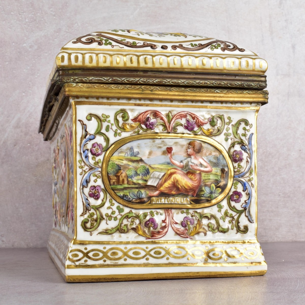 Capodimonte Lidded Box