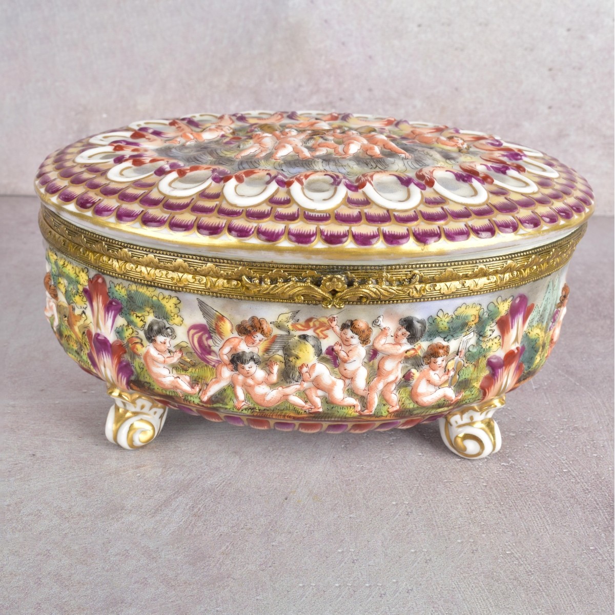 Capodimonte Oval Lidded Box