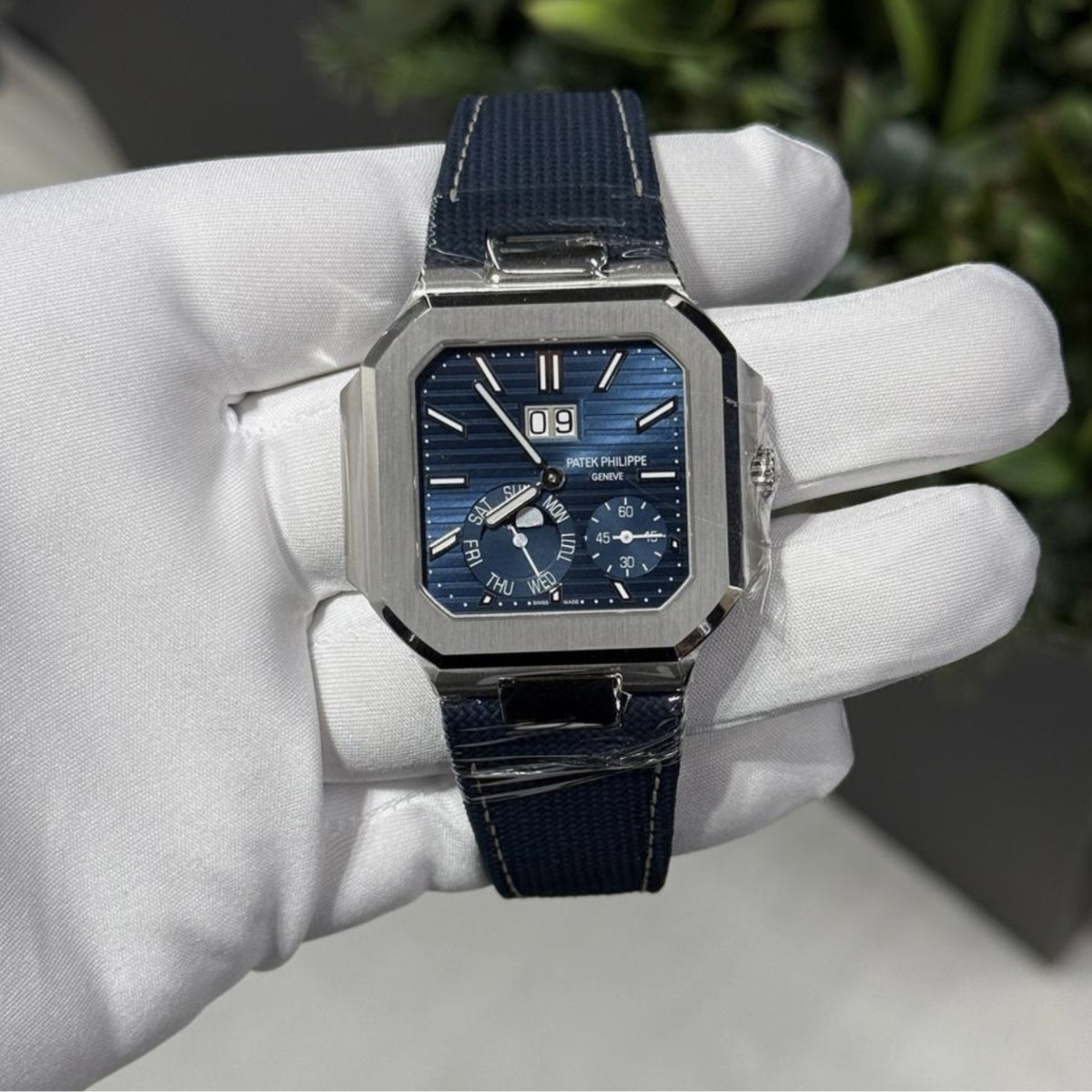 Patek Philippe Cubitus 5822P-001