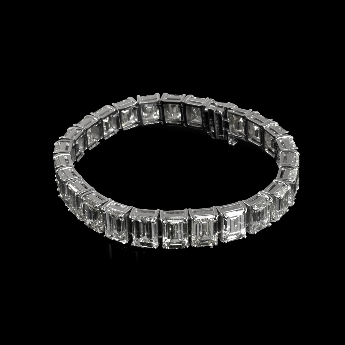 Important Diamond and Platinum Bracelet