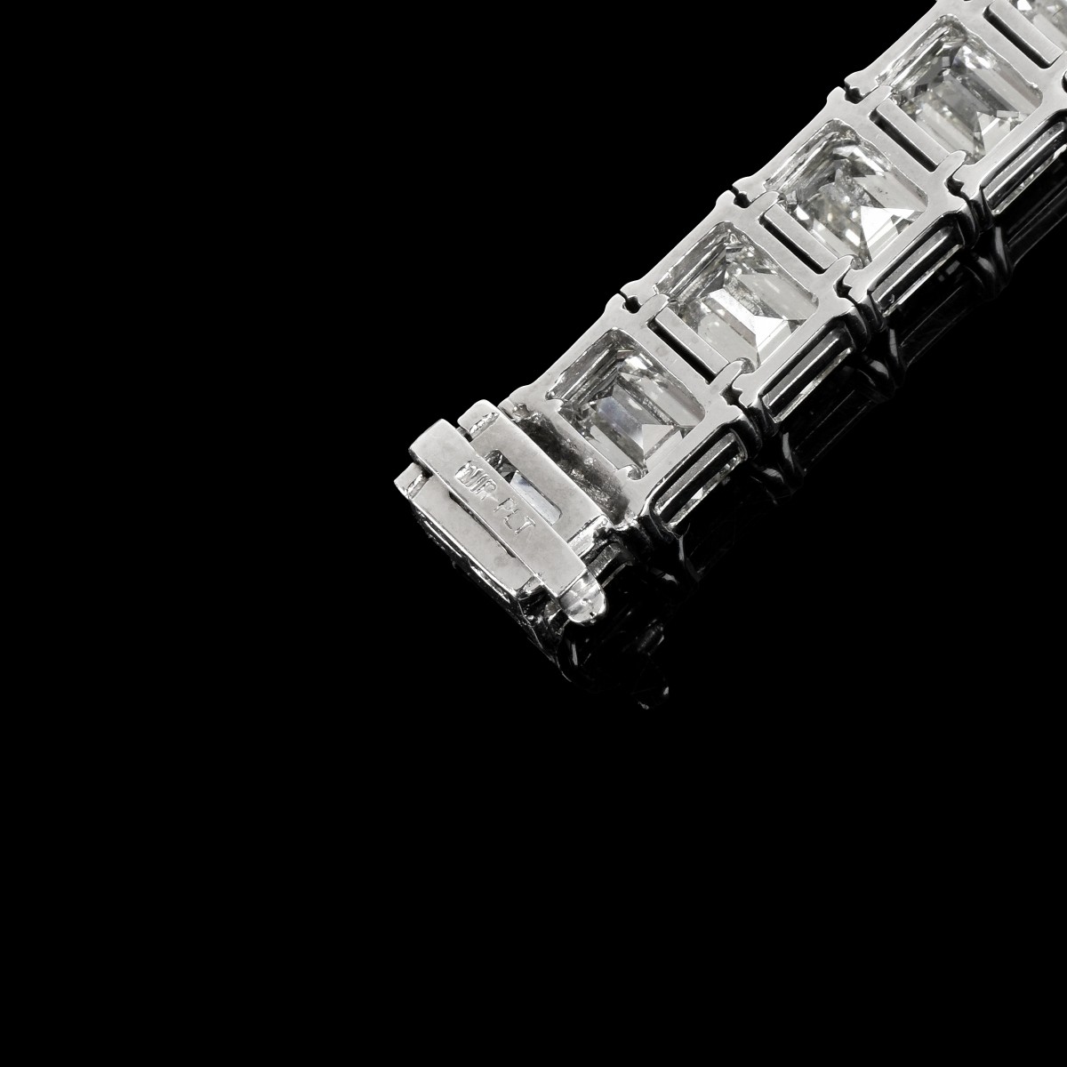 Important Diamond and Platinum Bracelet