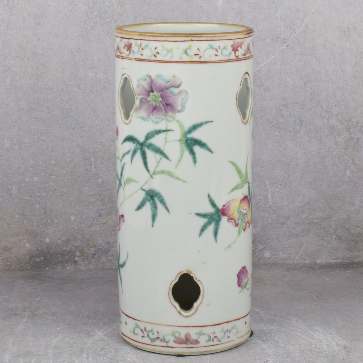 Vintage Chinese Famille Rose Hat Stand
