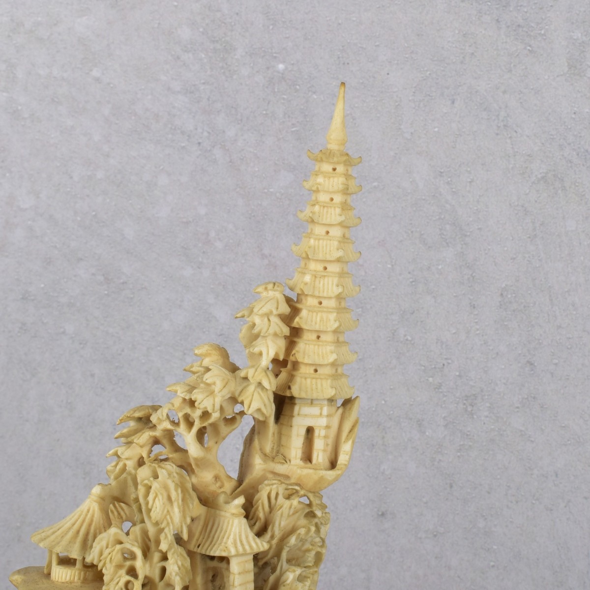 Chinese Intricately Carved Sculpture