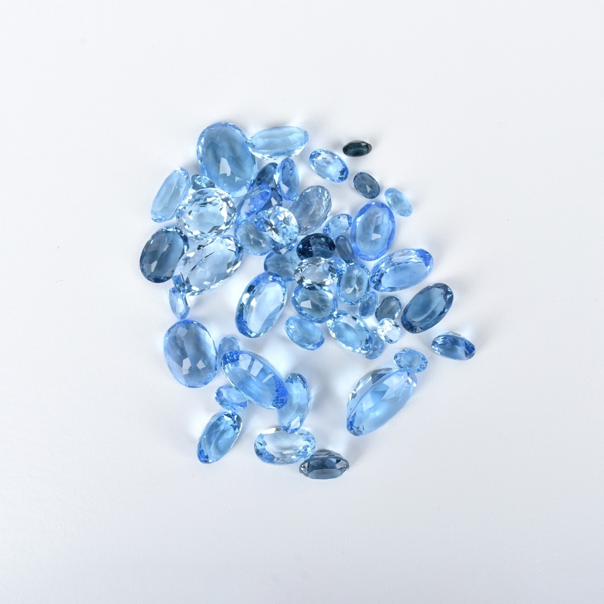 255.8ct TW Blue Topaz