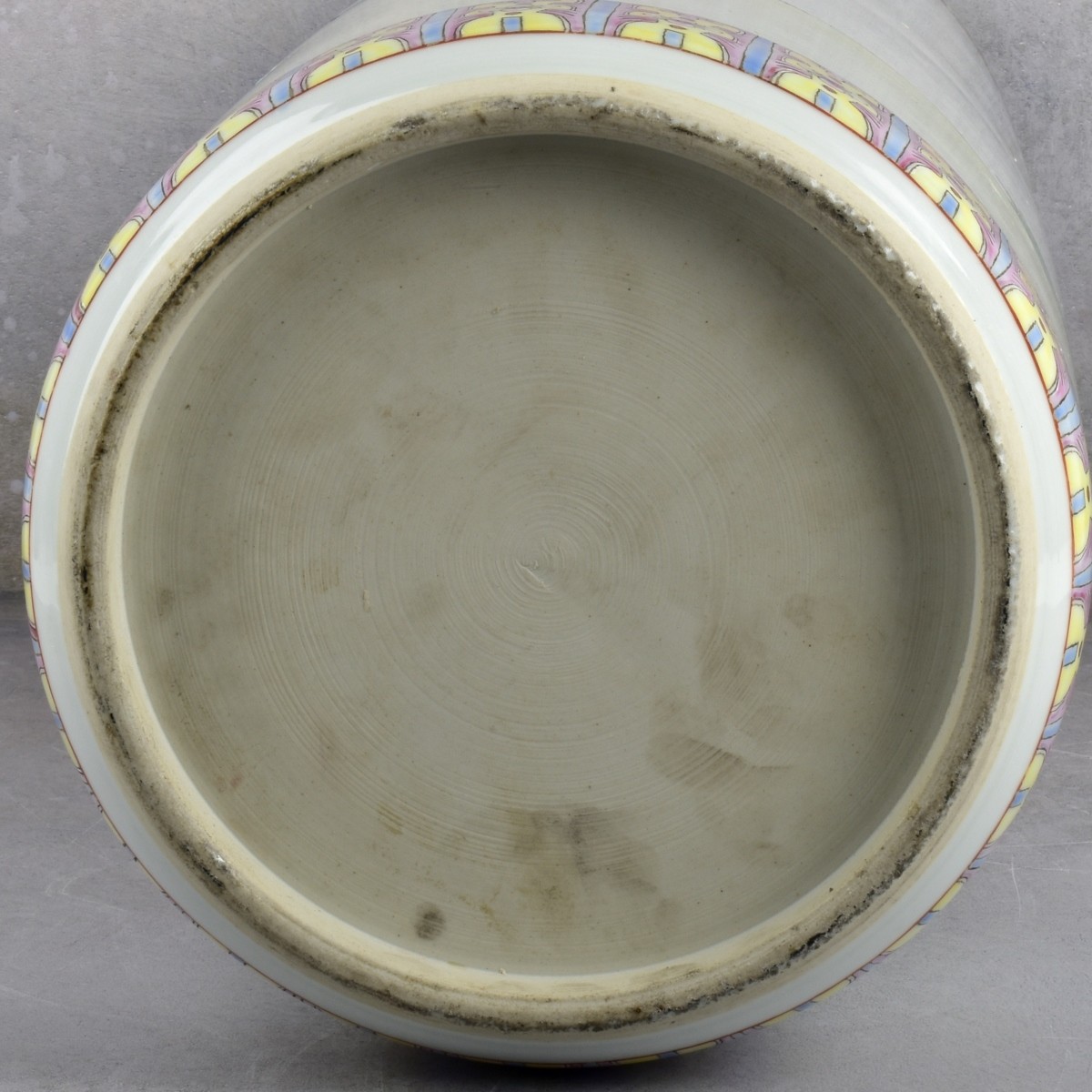 Chinese Famille Rose Porcelain Umbrella Stand
