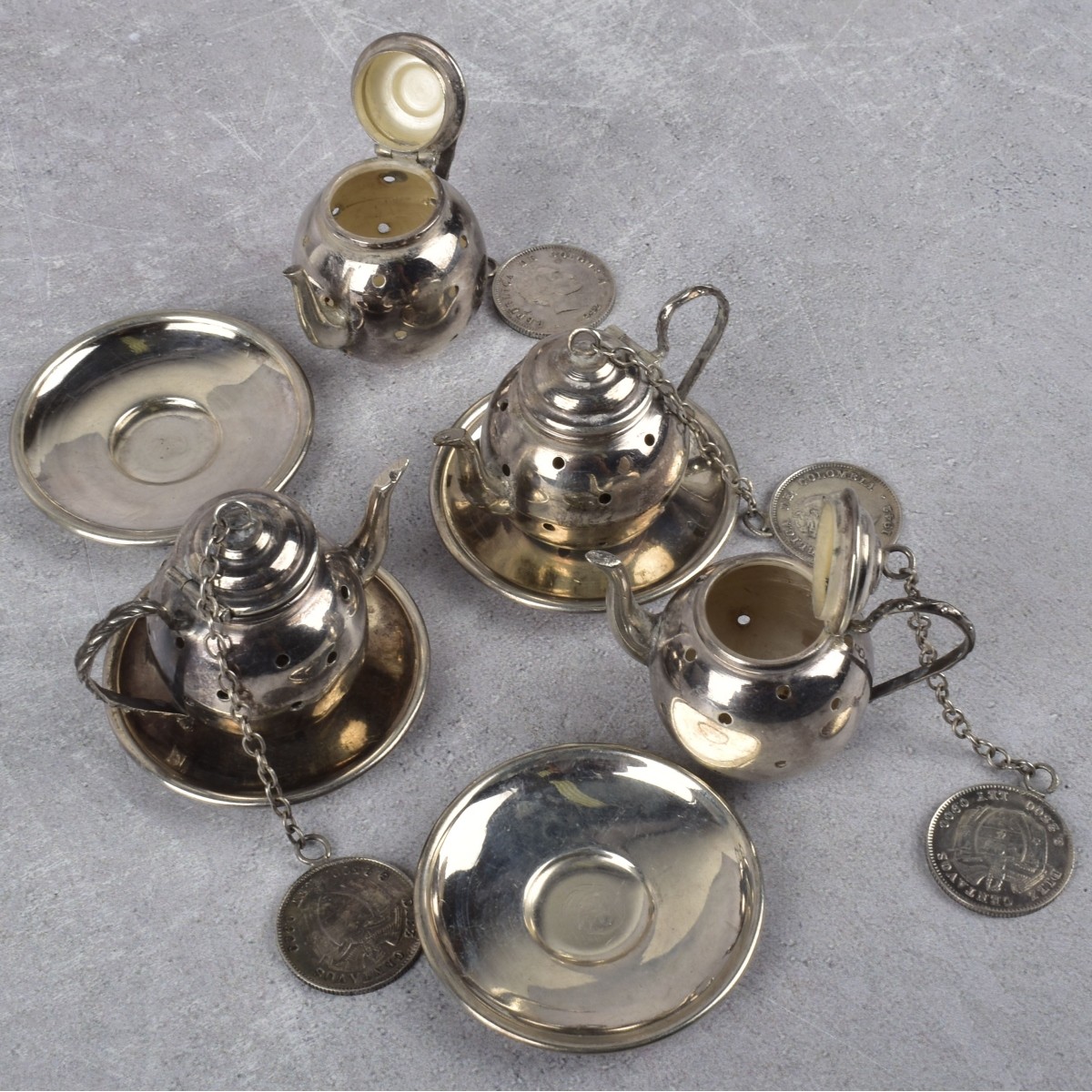 Sterling 900 Mini Tea Strainers with Saucers