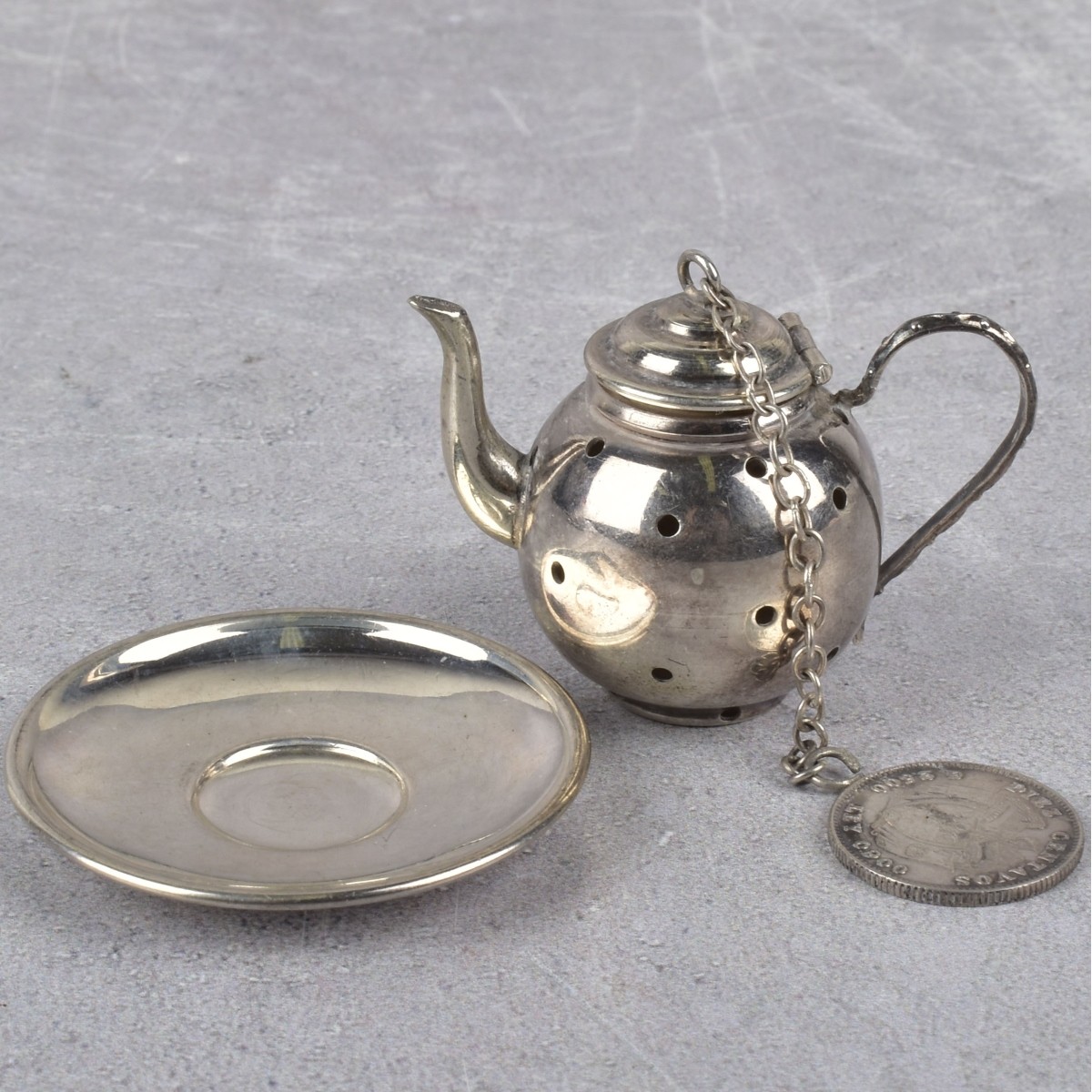 Sterling 900 Mini Tea Strainers with Saucers