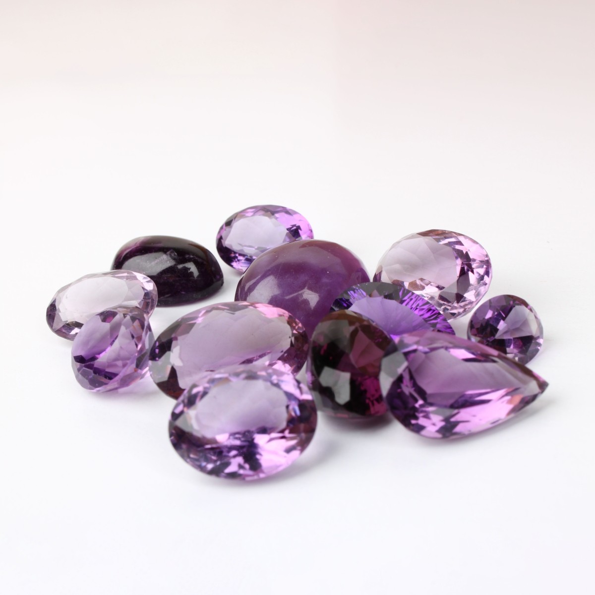 167.3CT TW Amethysts