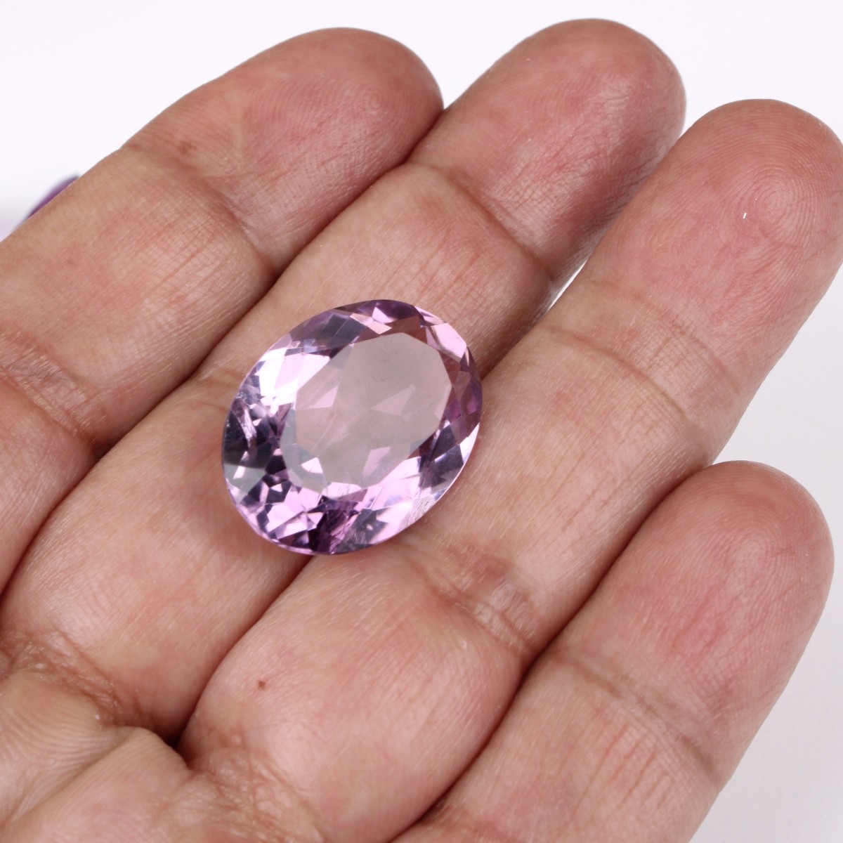 167.3CT TW Amethysts