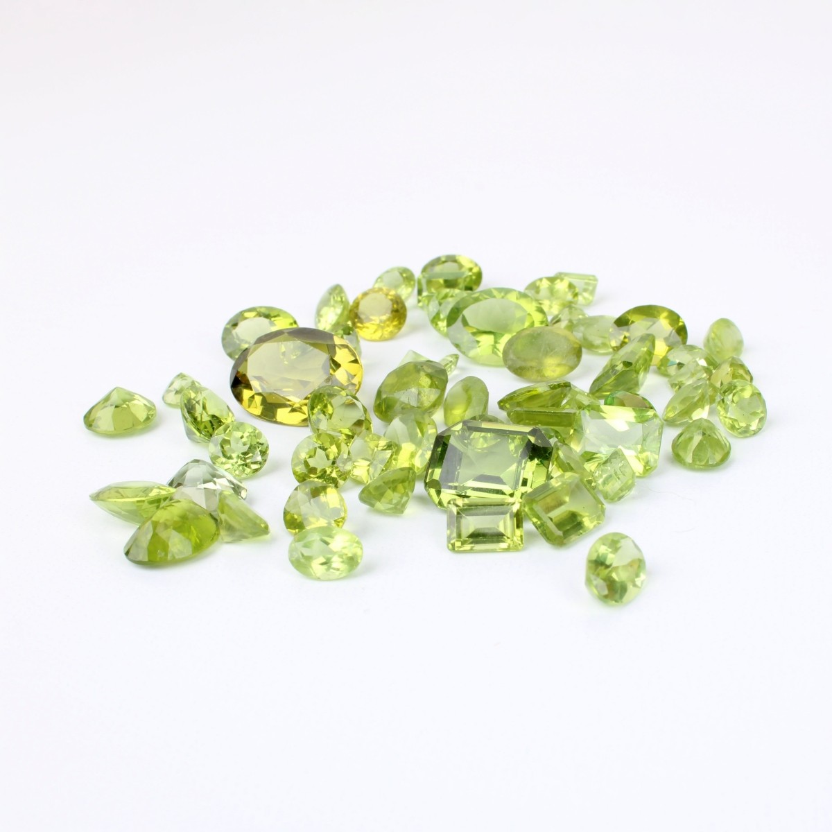 98.9CT TW Peridots