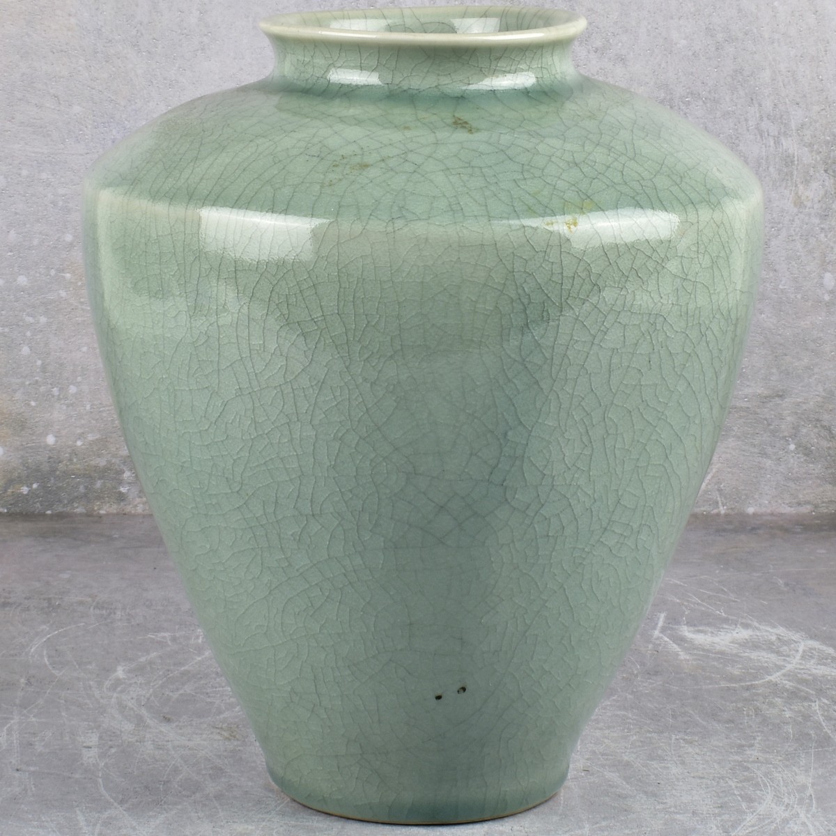 Chinese Celadon Crackle Glaze Vase