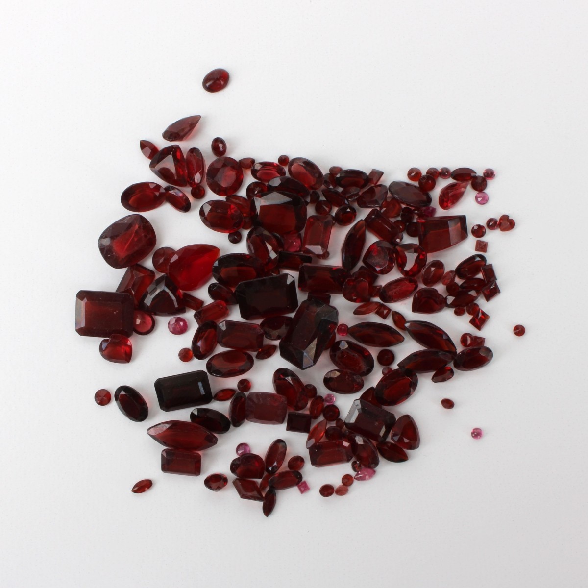 105.6CT TW Garnets