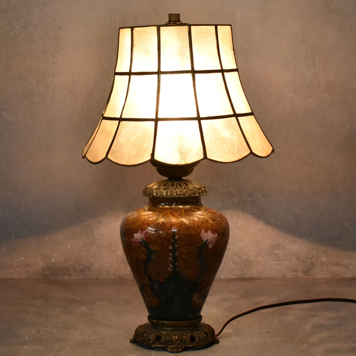 Vintage Reverse Painted Glass Boudoir Lamp
