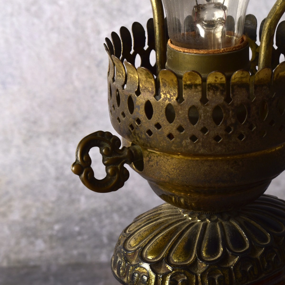 Vintage Reverse Painted Glass Boudoir Lamp