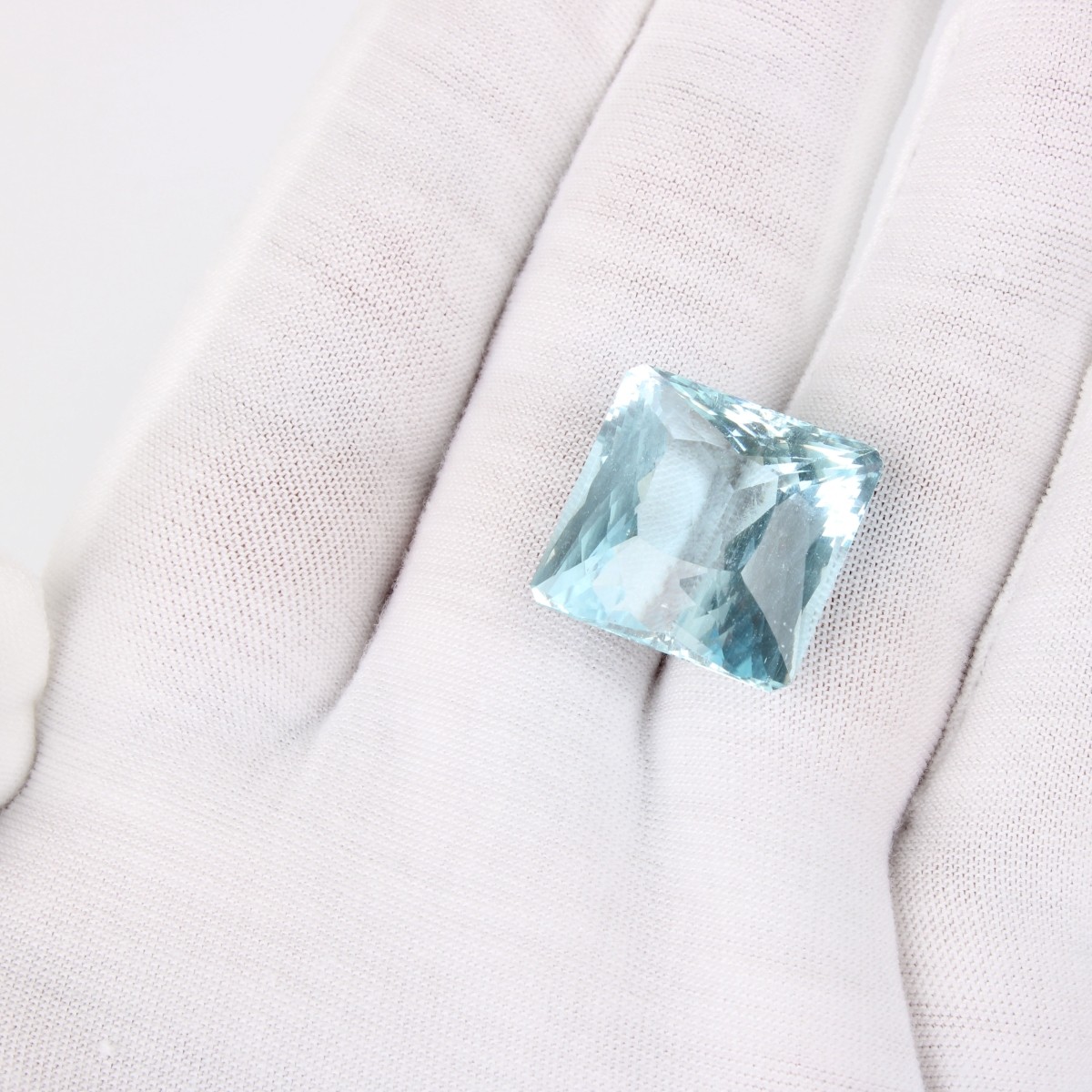 28.34 Carat Aquamarine