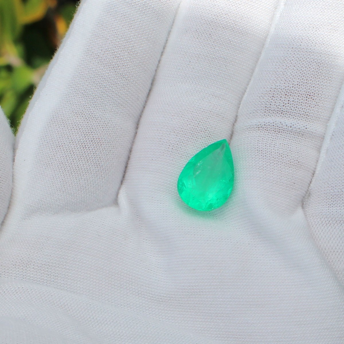 GIA 5.73Ct Colombian Emerald