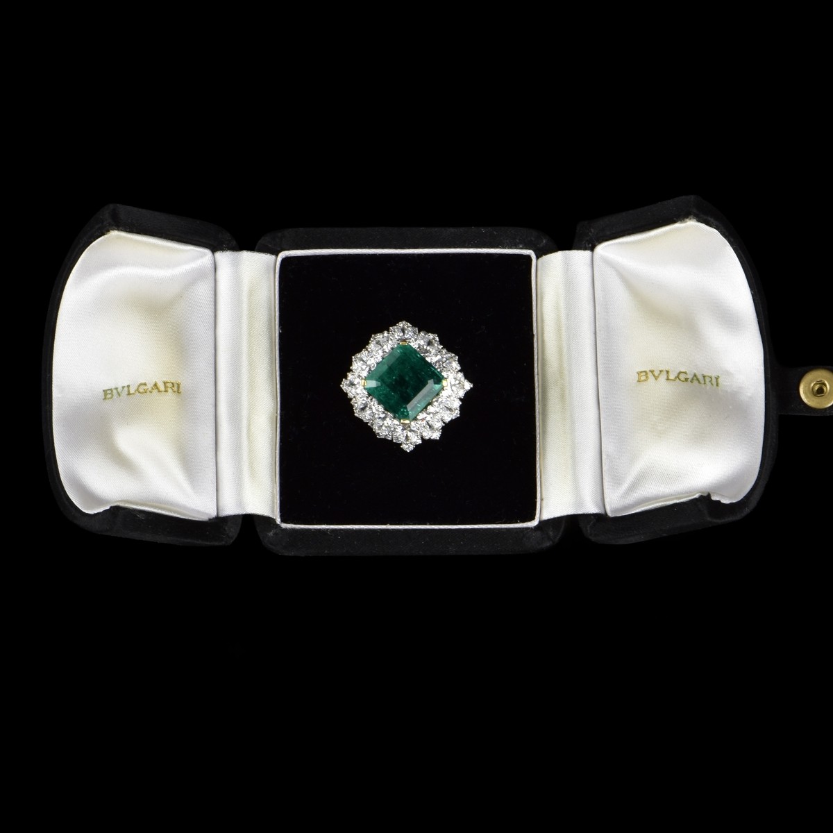 Bulgari Emerald, Diamond and Platinum Ring