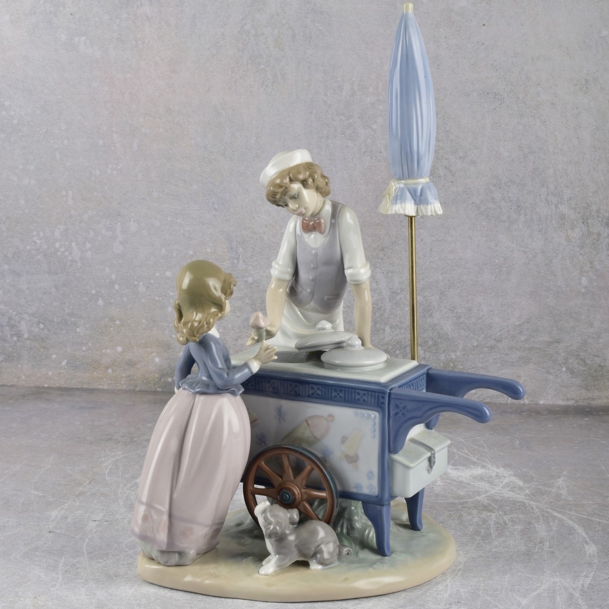 Lladro Spain "Ice Cream Vendor"