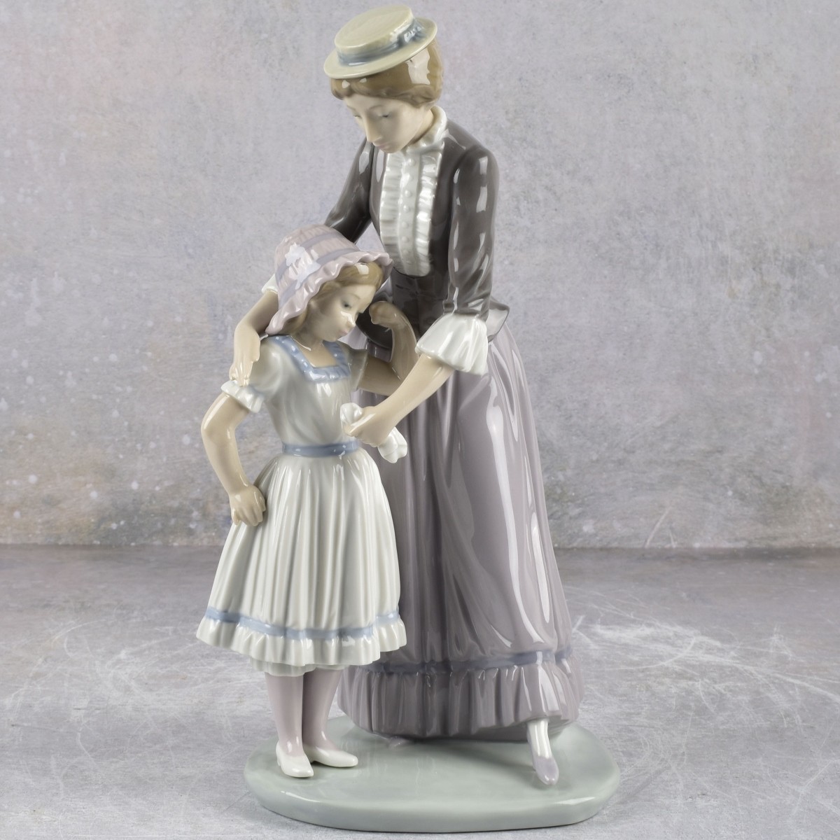 Lladro Spain "Solace" Figurine
