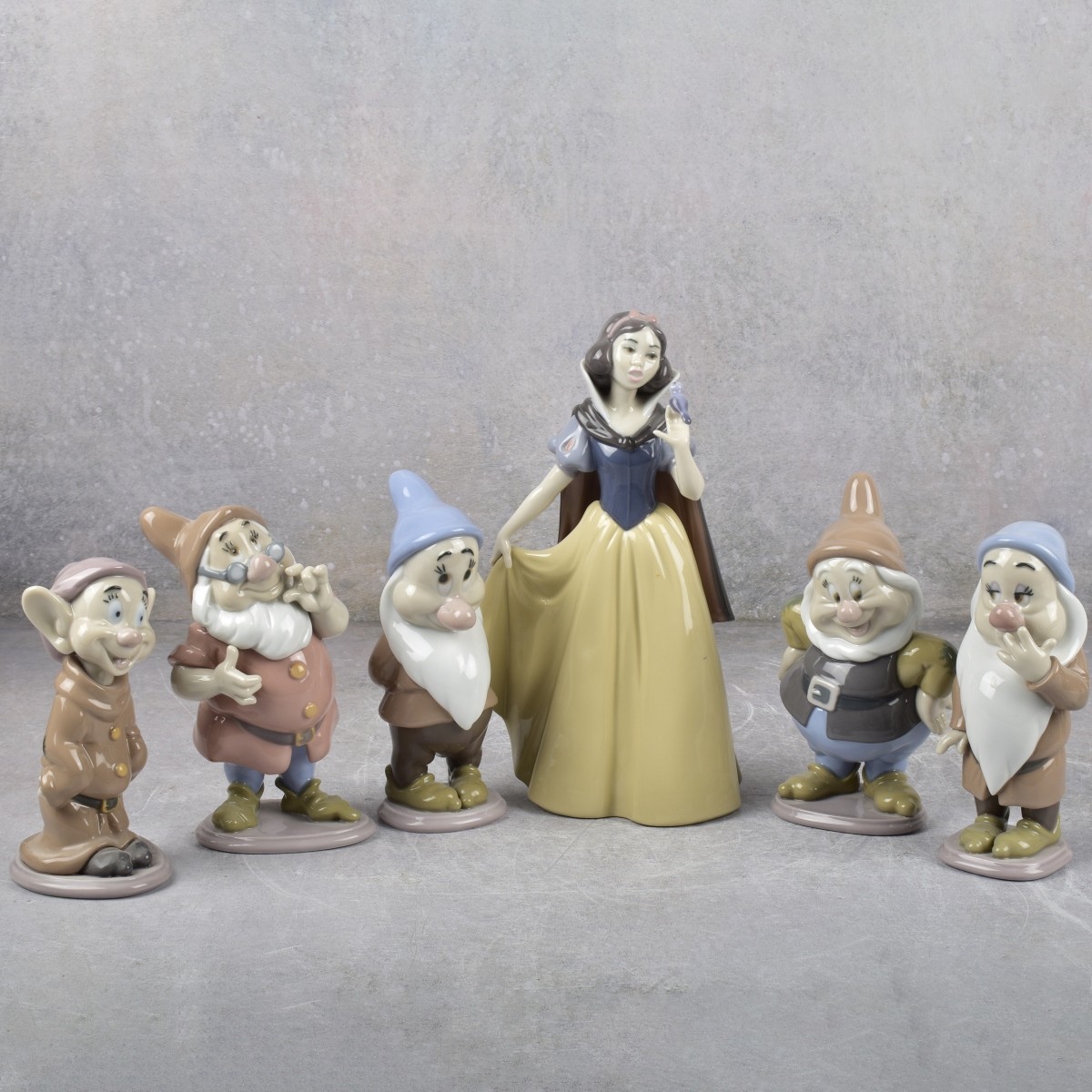 Lladro Spain Snow White and Dwarfs