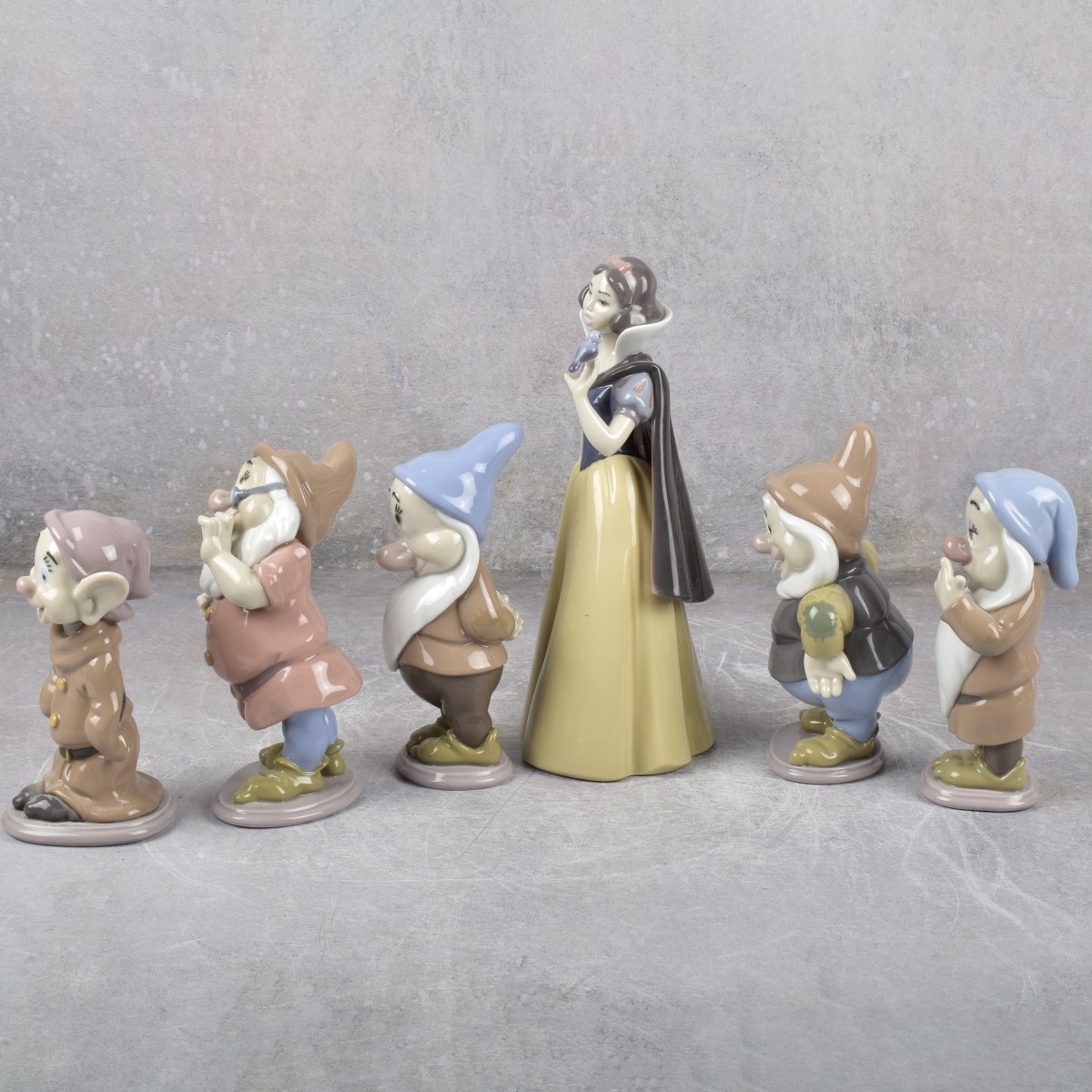 Lladro Spain Snow White and Dwarfs
