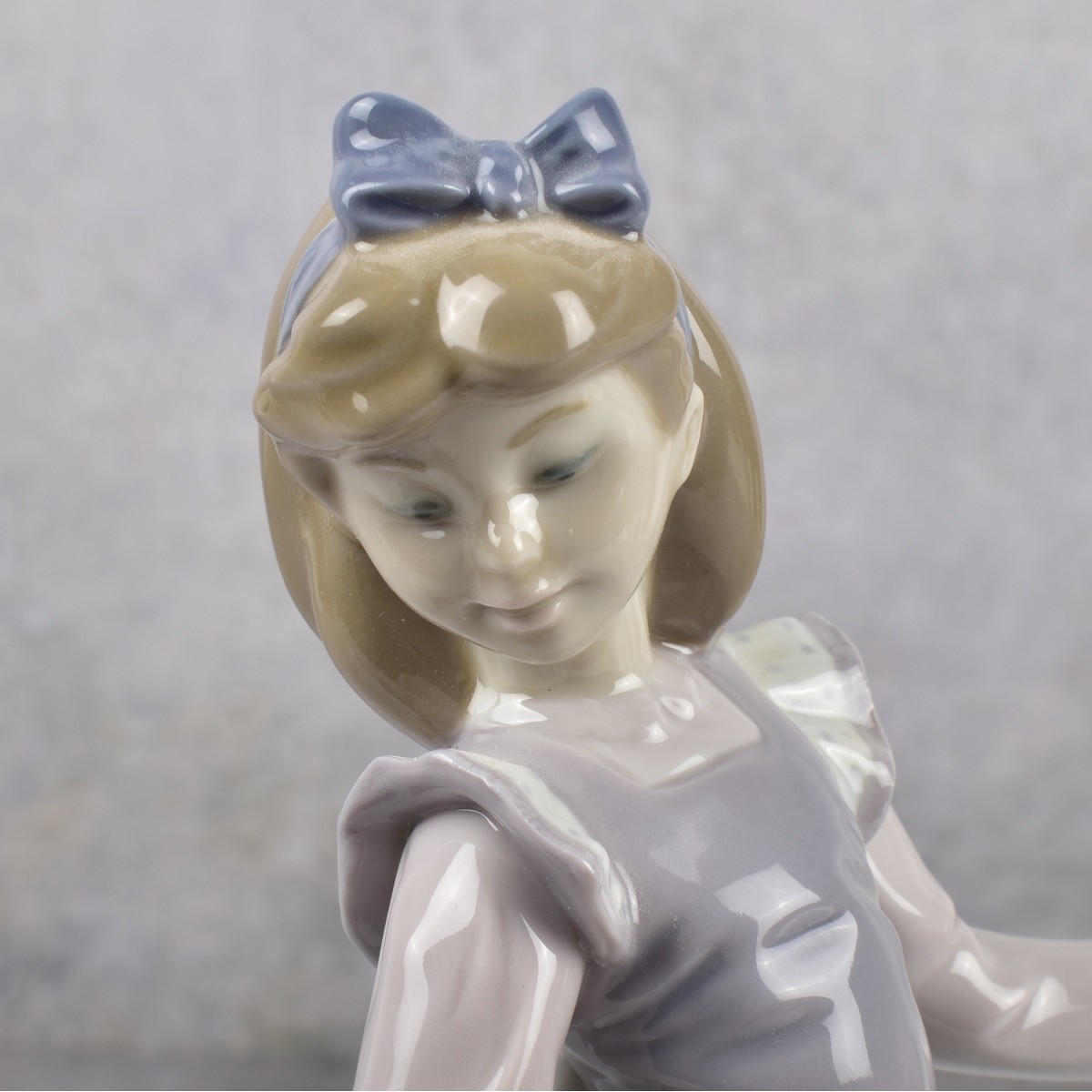 Lladro Spain "Alice in Wonderland"