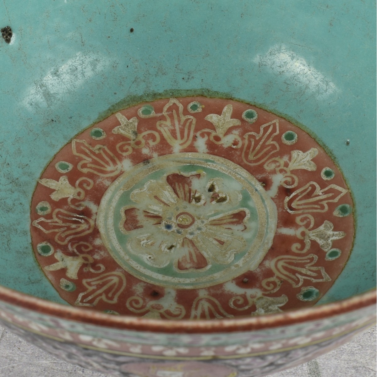 Chinese Bencharong Porcelain Bowl