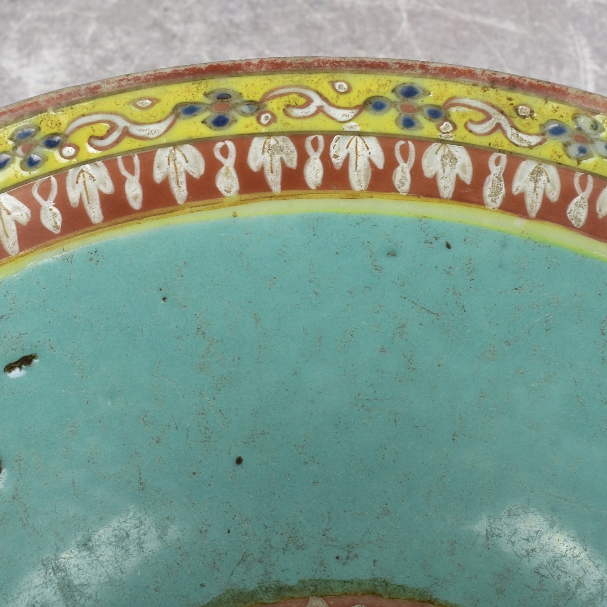 Chinese Bencharong Porcelain Bowl