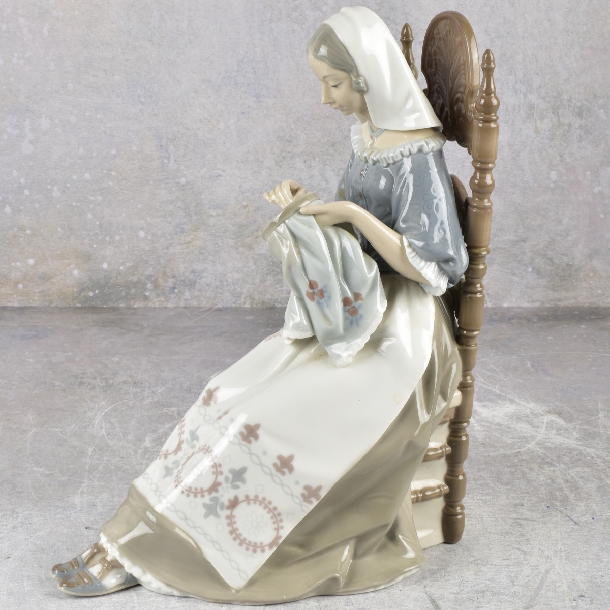 Lladro Spain Gloss Porcelain Sculpture