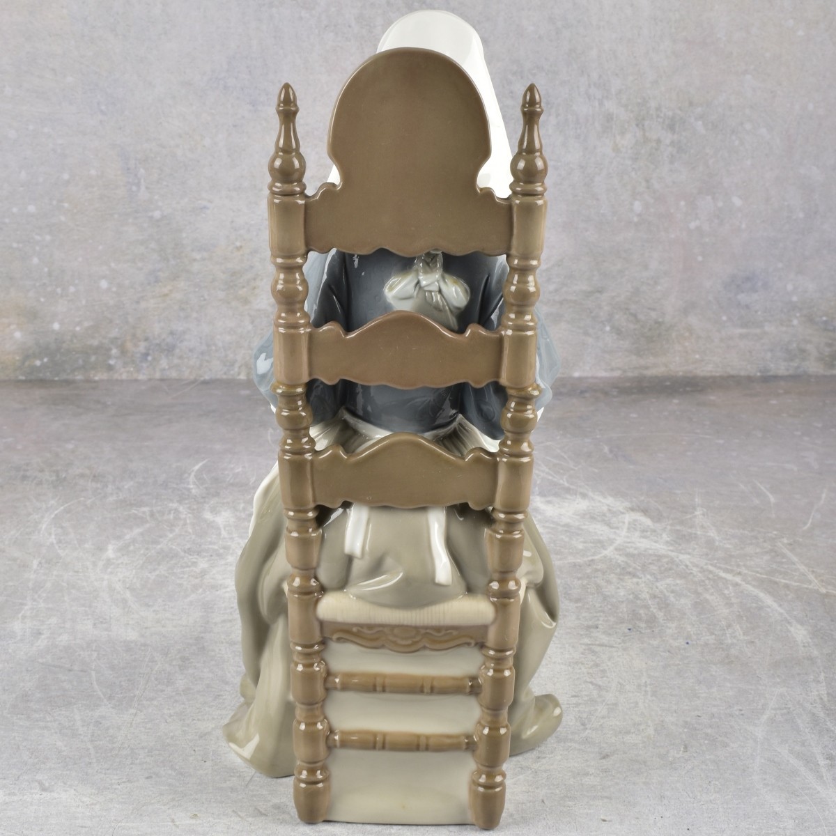 Lladro Spain Gloss Porcelain Sculpture