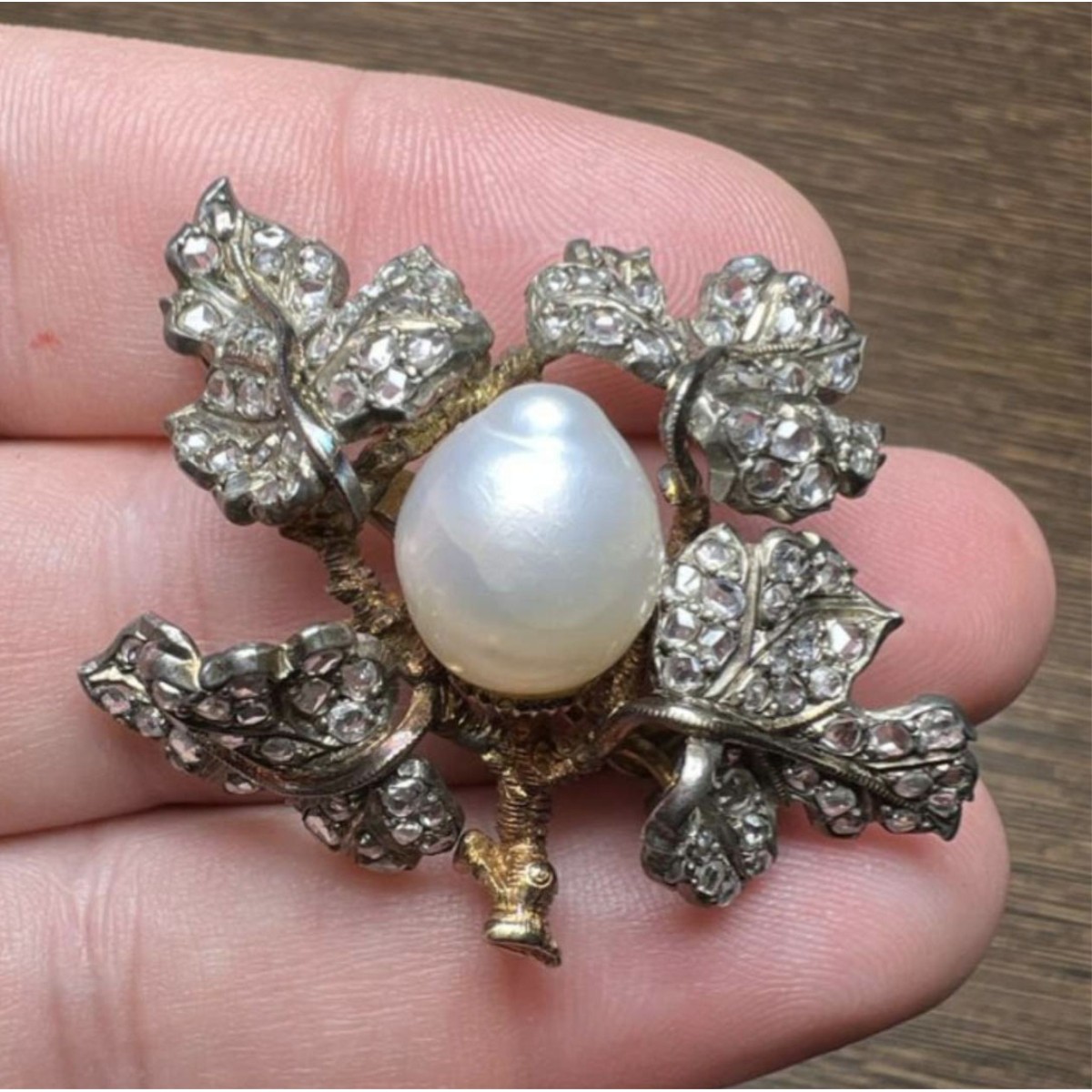 Buccellati Diamond, Pearl and 18K Brooch