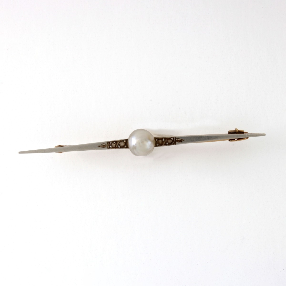 Pearl, Diamond 14K and Platinum Pin