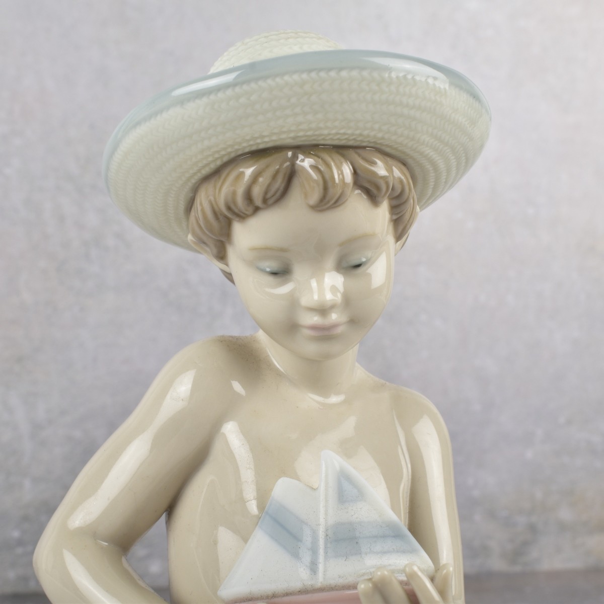 Lladro Gloss Porcelain Sculpture